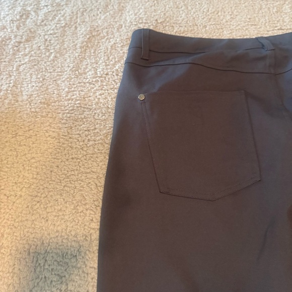 Vuori MetaTwill Pant Athletic Slim Size 36x30” Color Gray V4021-S - Picture 7 of 14